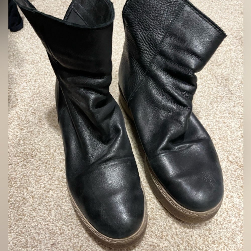 Free People Vegan Leather Boots Size 39 Rubber Soles